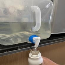 De multifunctionele Openluchtauto die van de Visserijemmer Draagbare Vouwende Opvouwbare Wateremmer wassen 8