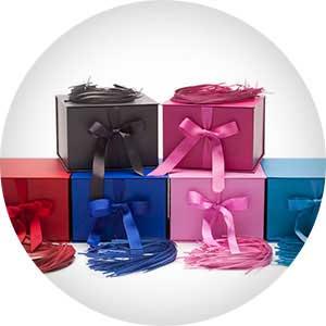 Alle-in-één giftdozen in roze, rood, zwarte en blauw voor bruidsmeisjesgiften, meisjesstudentenclubgiften & huwelijken